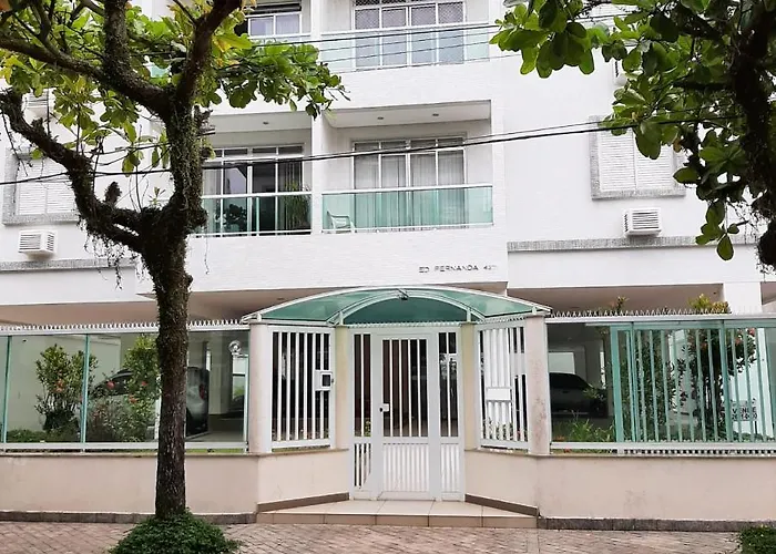 Apartamento próximo a praia - Enseada Guarujá