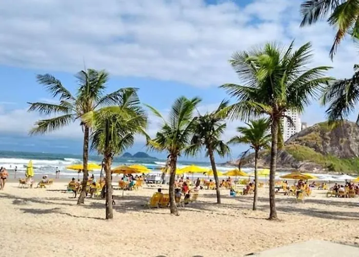 Apto A Poucos Metros Da Praia Da Enseada Com Wi-Fi Guarujá