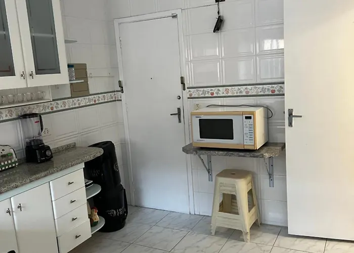 Guarujá enseada a 50 metros da praia